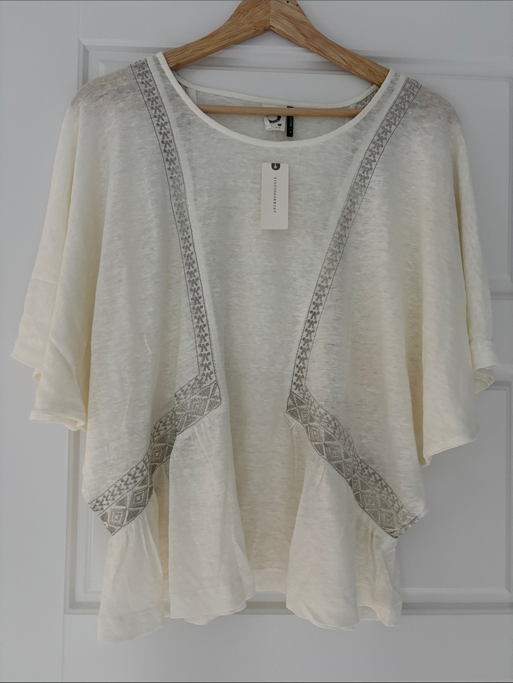 NWT Anthropologie Akemi + Kin White Embroidered 100% Linen Tunic Top Size Small